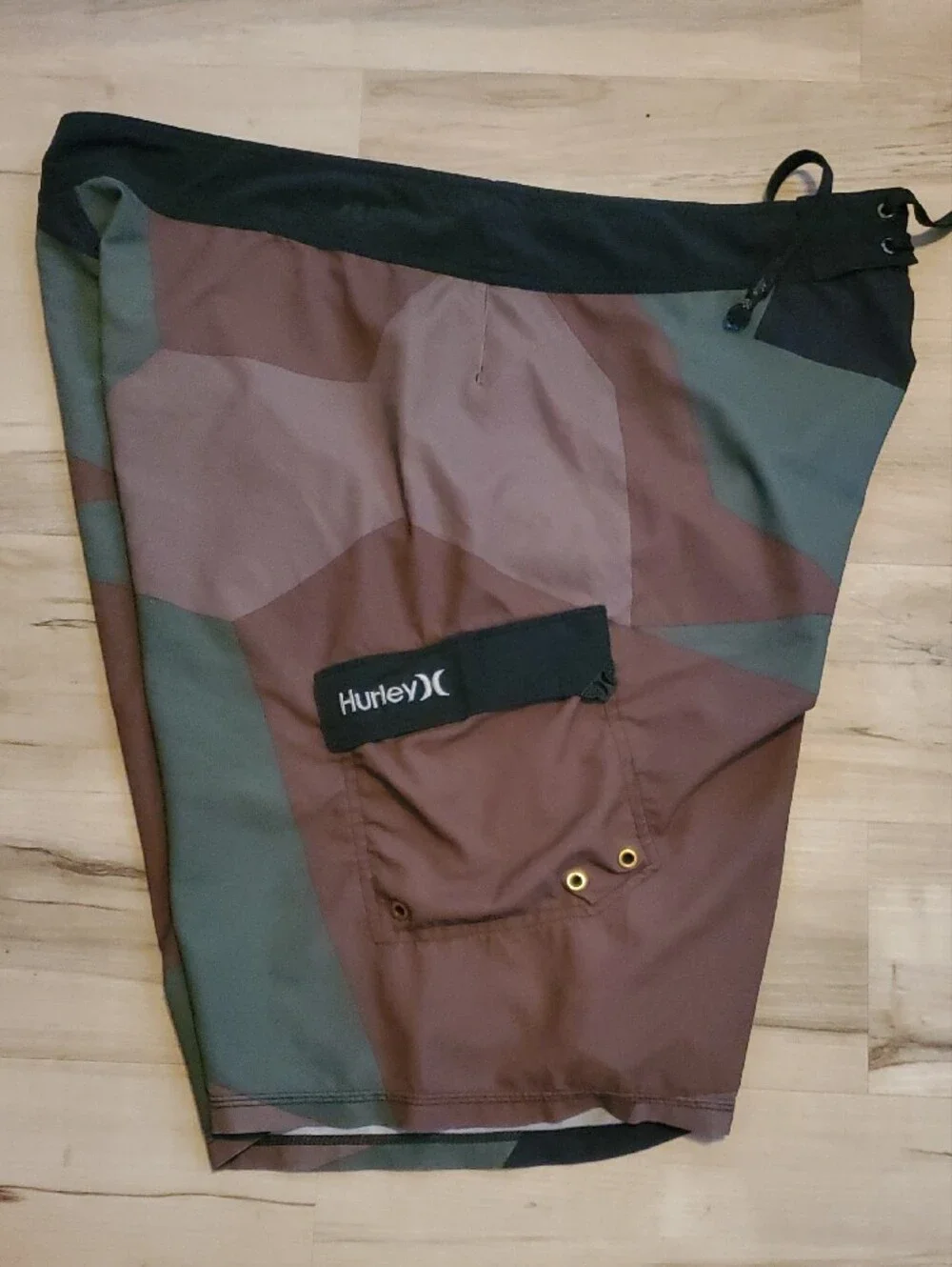 Hurley Men’s Green Brown Black Geometric Boardshorts